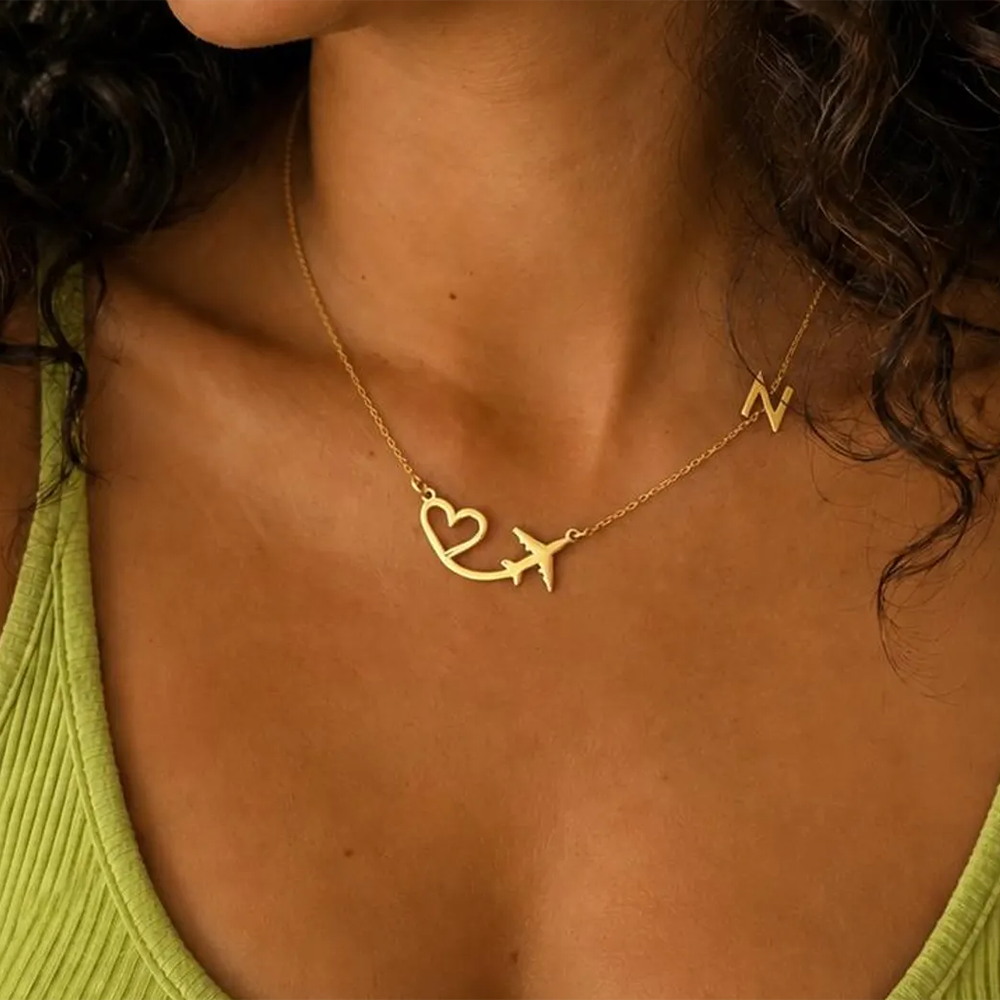 Name Necklace Custom - สร้อยคอจี้รูปเครื่องบินรูปหัวใจแบบกำหนดเองได้สำหรับผู้หญิง สร้อยคอจี้ตัวอักษรสแตนเลสสตีล ของขวัญวันเกิดวันคริสต์มาสสำหรับคุณแม่