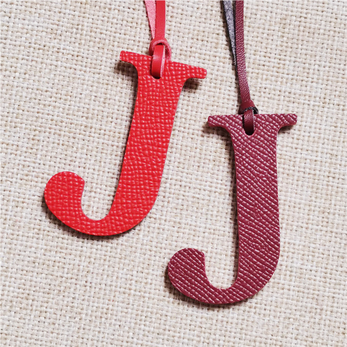 Monogram Keychain Leather - พวงกุญแจหนังวัวแท้/หนัง PU รูปตัวอักษรภาษาอังกฤษ H I J