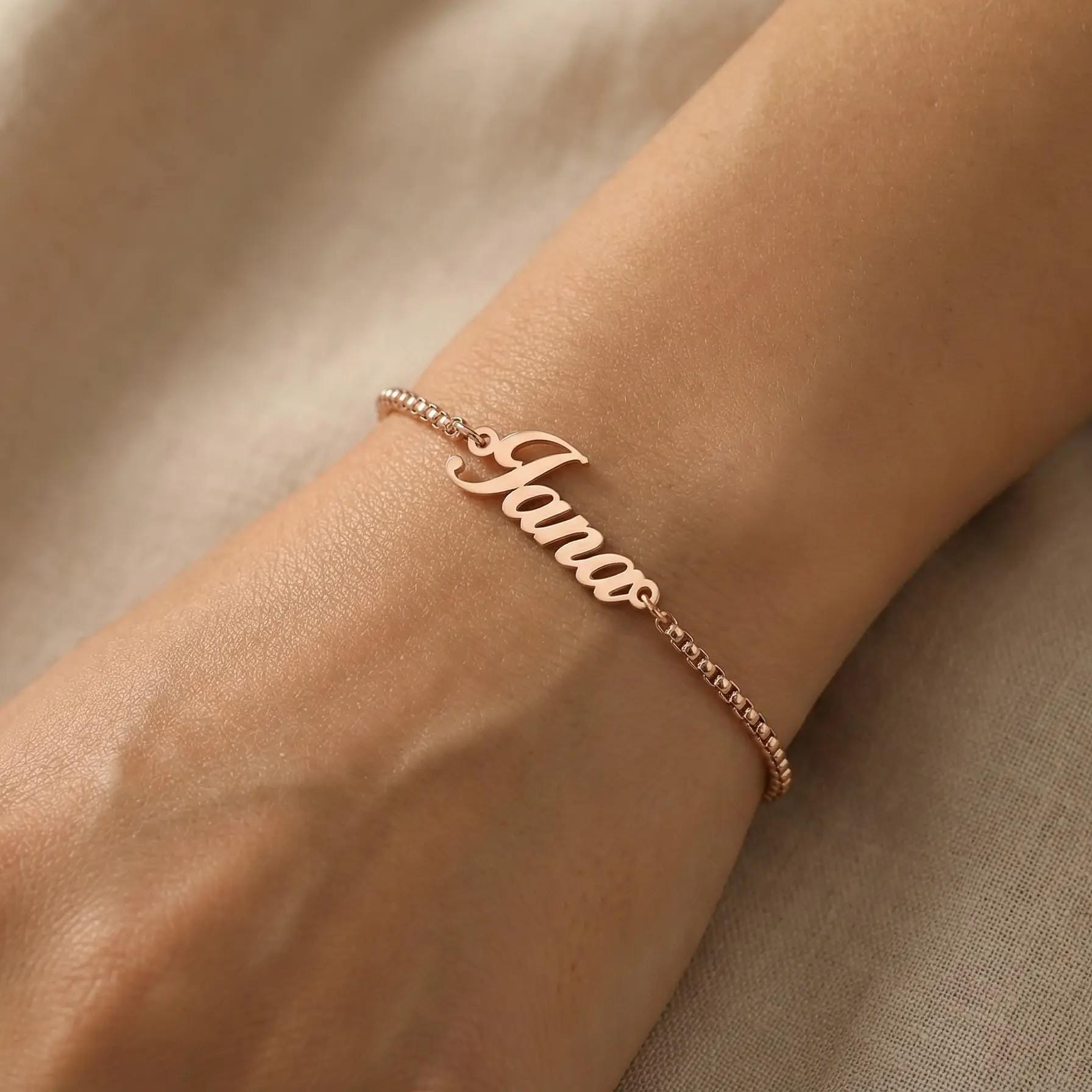 สร้อยข้อมือสลักชื่อแบบปรับแต่ง - Personalized Name Box บทวิจารณ์และราคา