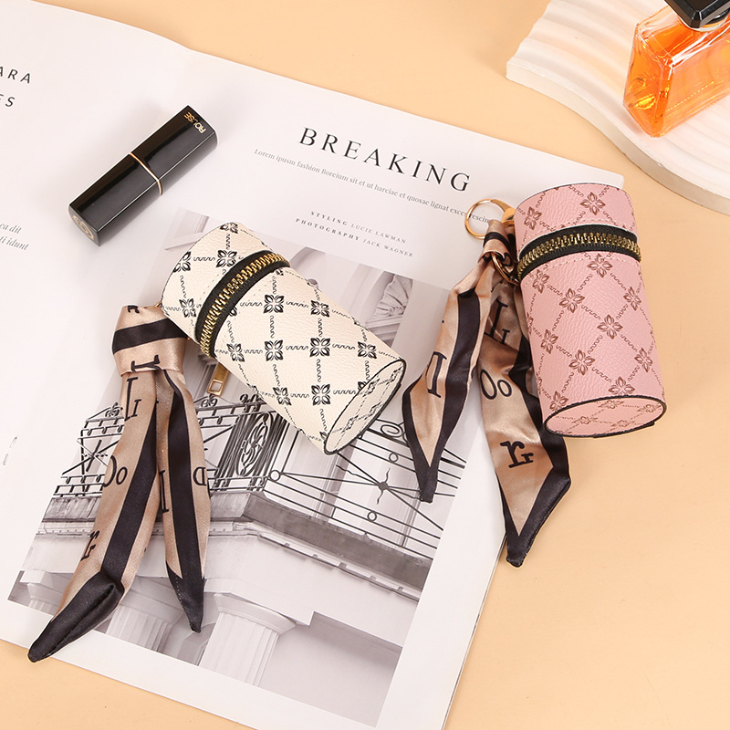พวงกุญแจลิปสติกลายผ้าพันคอ, ที - Monogram Keychain Leather บทวิจารณ์และราคา