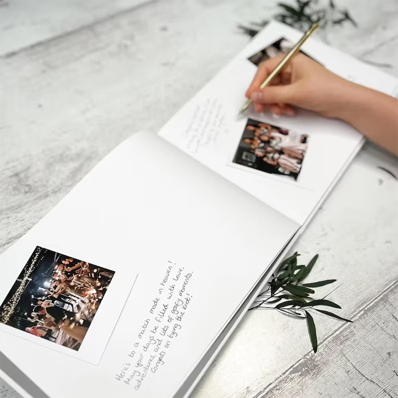 สมุดเยี่ยมส่วนบุคคลสําหรับงานแ - Custom Photo Book บทวิจารณ์และราคา