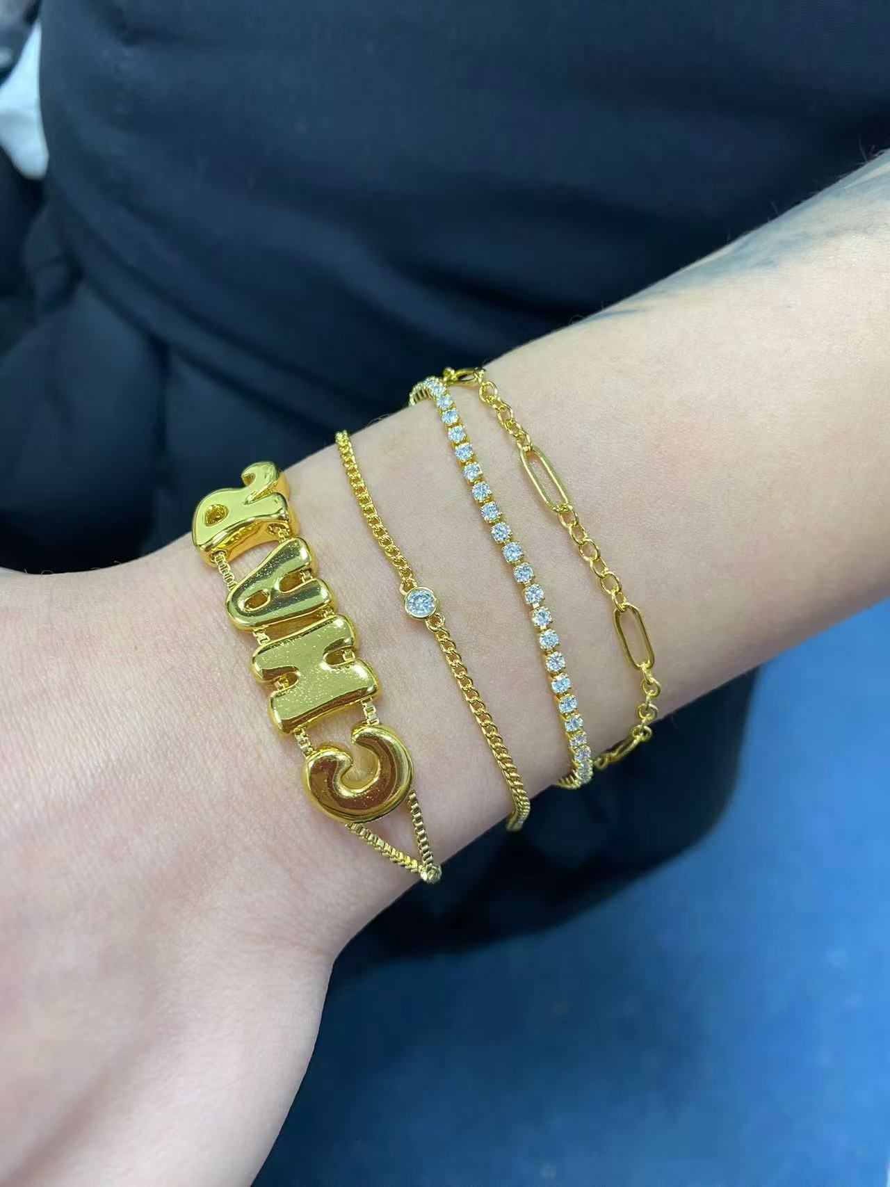 กำไลข้อมือตัวอักษรแบบฟองสบู่ 2 - Personalized Name Box บทวิจารณ์และราคา